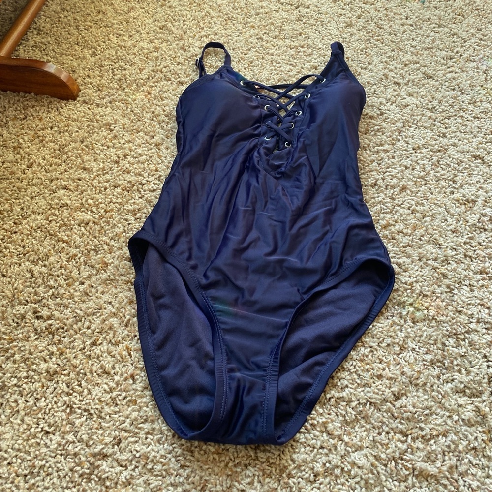 One piece swim suit
